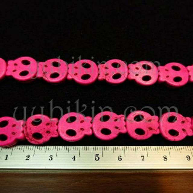 1 String Manik Tengkorak Skull Gepeng 12x15mm Bahan Batu Howlite