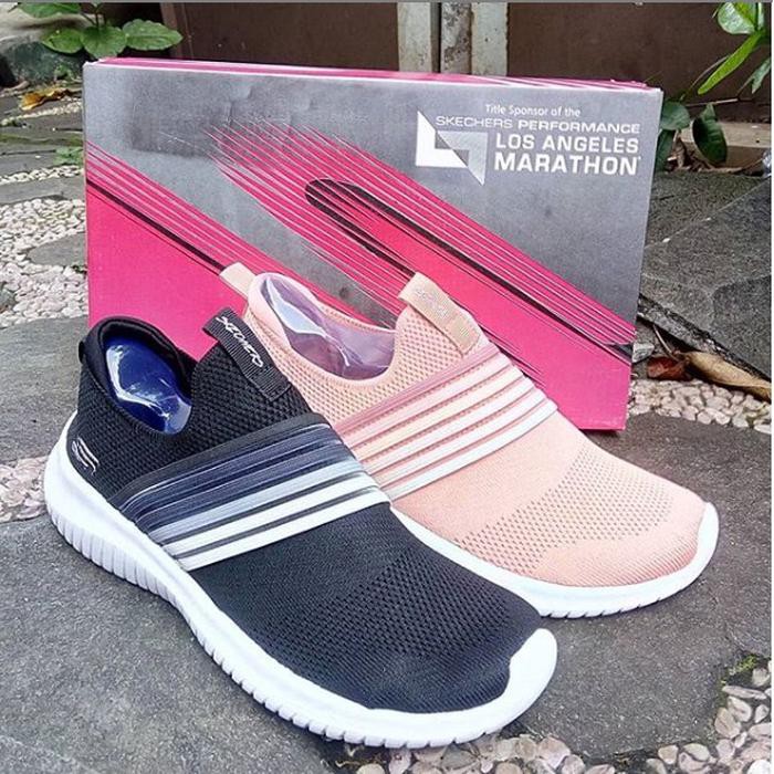 SEPATU OLAHRAGA WANITA SKECHERS BRIGHTFUL DAY ORIGINAL SHOES