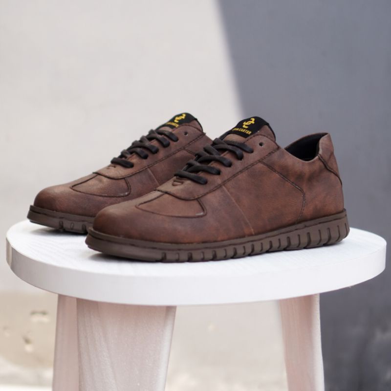 Xshoesbdg.id x Alor Sepatu Sneakers Pria Casual Formal Semi Kulit Hitam Coklat  Santai Kerja Main