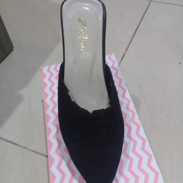 Sepatu weekend zelia perempuan