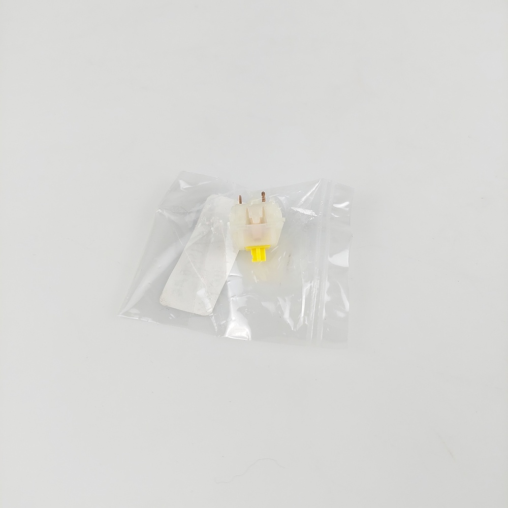 Gateron Milky Yellow Linear Mechanical Switch RGB 63g 1 PCS - V2 - White