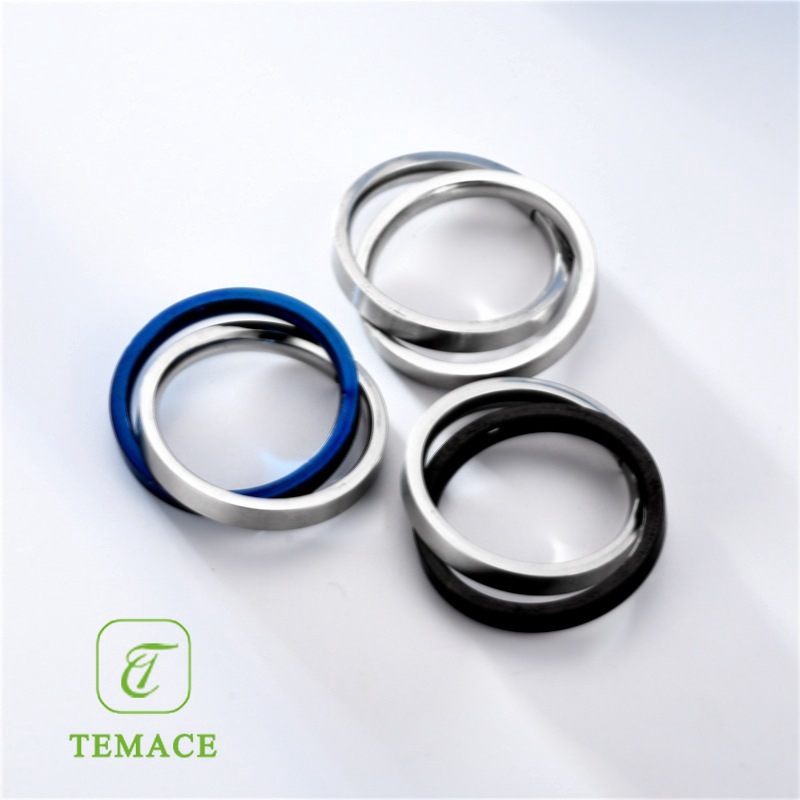 Cincin Titanium Wanita Lapis Emas Anti Karat CT20-18