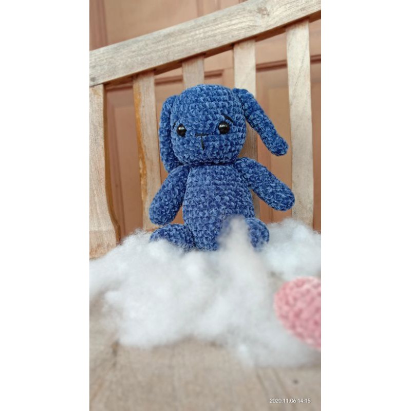 boneka rajut bunny