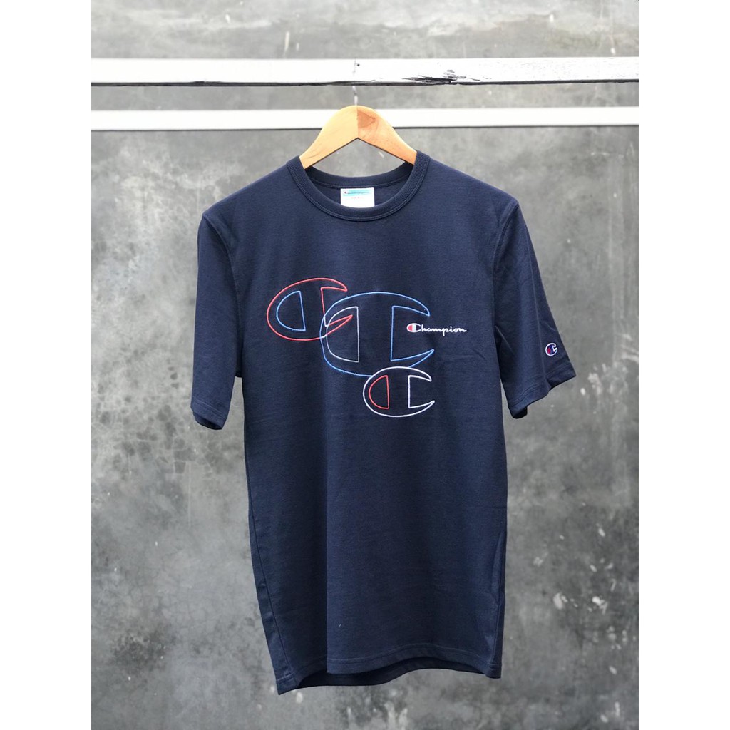 Champion USA Heritage Life Tee Script Logo with Big C-Logo