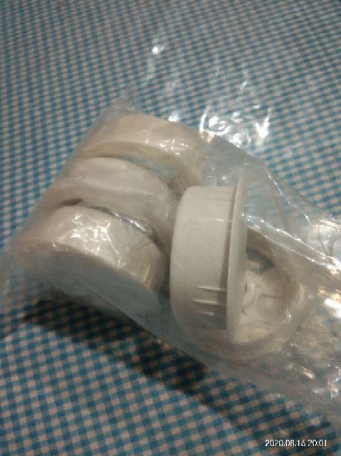 Tutup Lubang Kabel Komputer Warna Putih