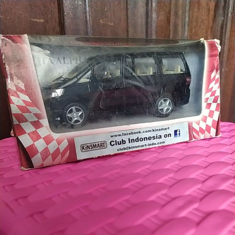 kinsmart toyota alphard hitam [Diecast]
