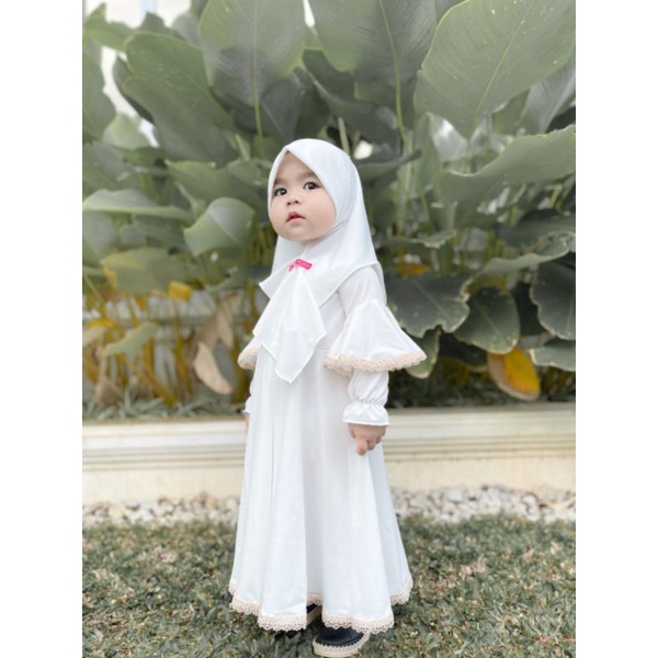 Gamis Anak Perempuan / Gamis Jyotti Original By Celycely / Gamis Anak Jersey / Gamis Anak Set hijab / Set Gamis Anak Perempuan / Baju Muslim Anak Perempuan / Pakaian Muslim Anak Perempuan / Gamis Anak Celycely / Gamis Anak Jyotti-White