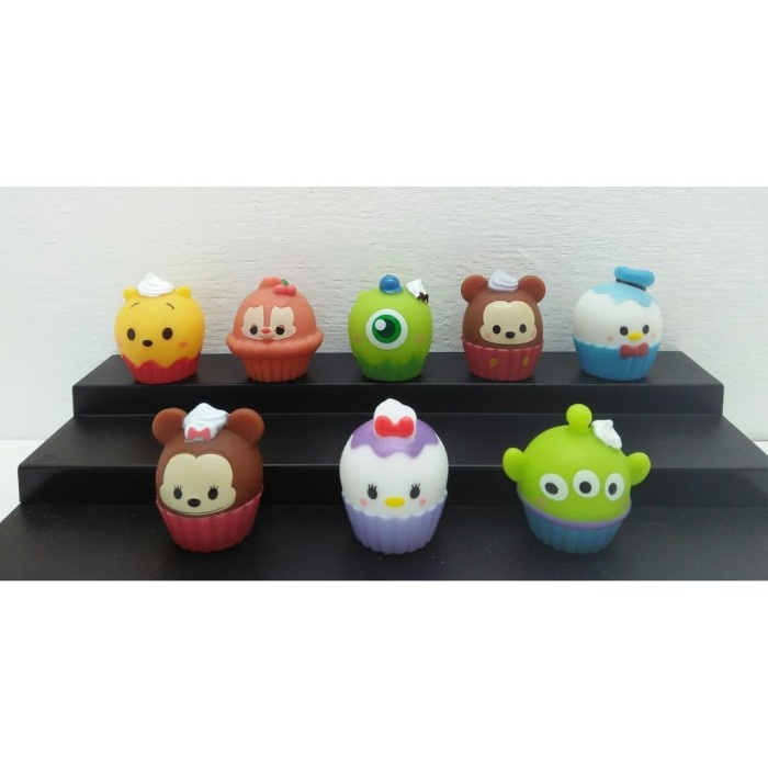 

MAINAN & HOBI FIGURE PAJANGAN/TEMPAT PENSIL/HIASAN KUE FIGURE TSUM-TSUM BULAT HR1141W