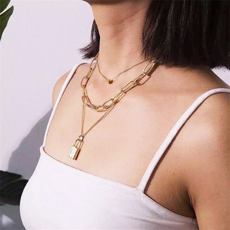 Set Kalung Rantai Multilayer Liontin Gembok Hati Gaya Punk Untuk Wanita