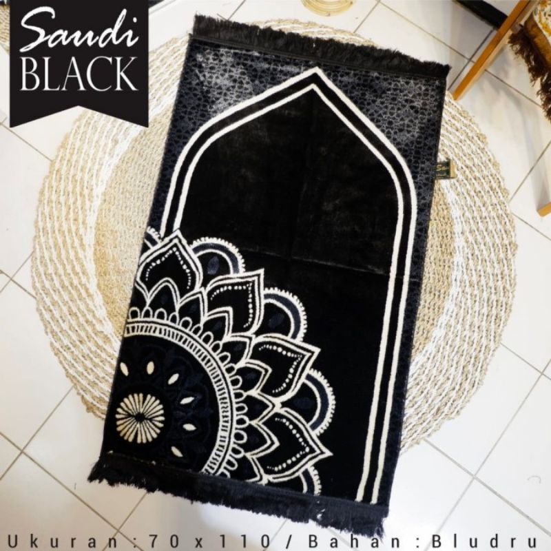 Sajadah Turki Saudi Hitam Sajadah Turky Bahan Bludru Premium Tebal uk 70X110