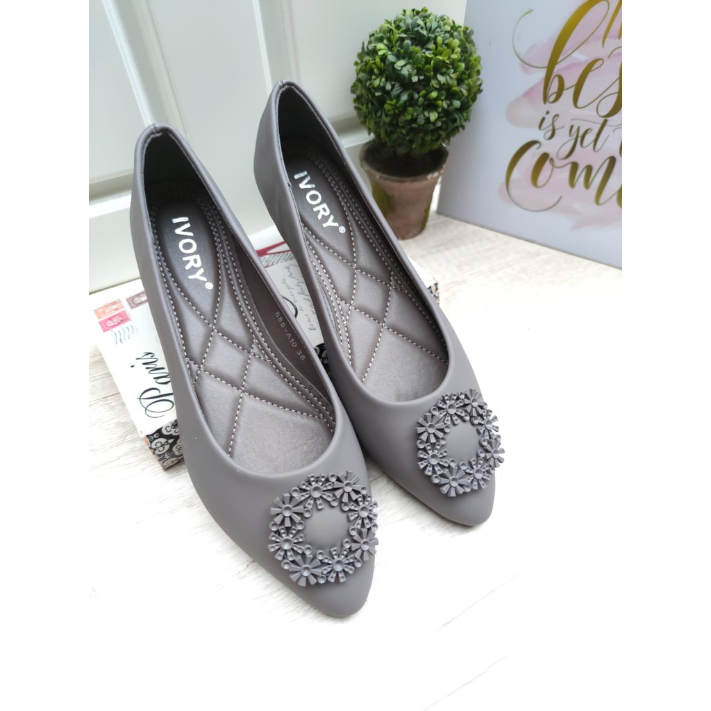 IVORY Sepatu Wanita Flatshoes Import Termurah 888-A10