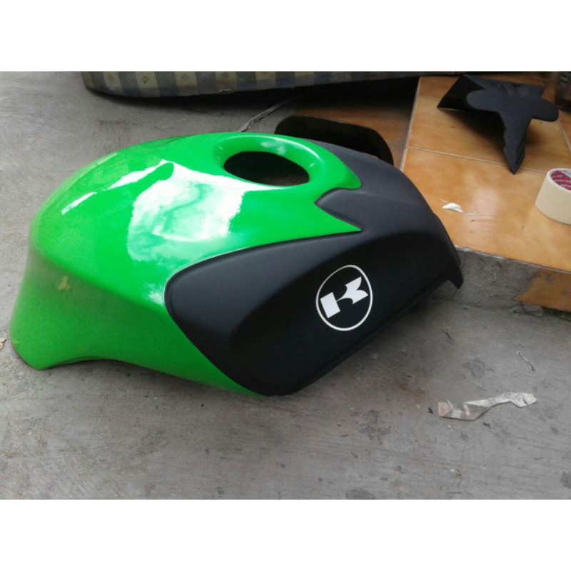 kondom tangki ninja 250 karbu