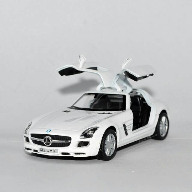 Kinsmart Mercedes Benz SLS AMG Putih Skala 1:32