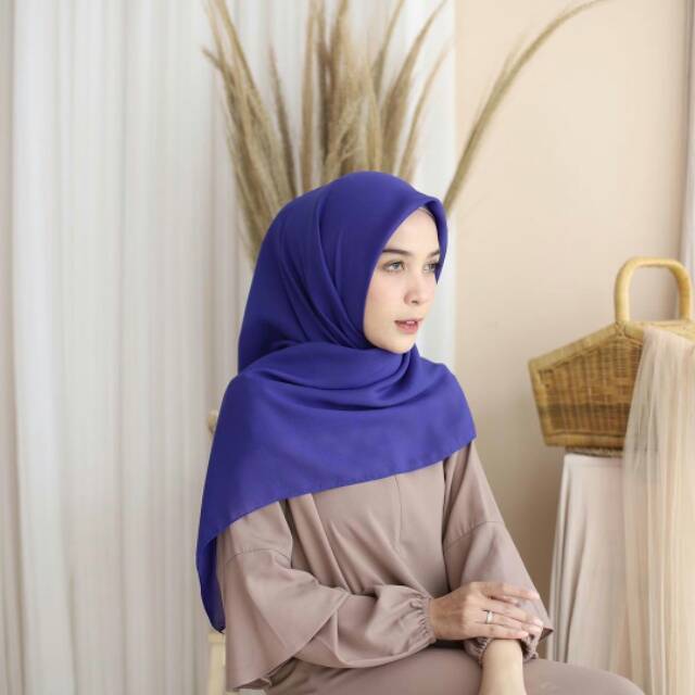 Bella square hijab pollycotton -Ngros