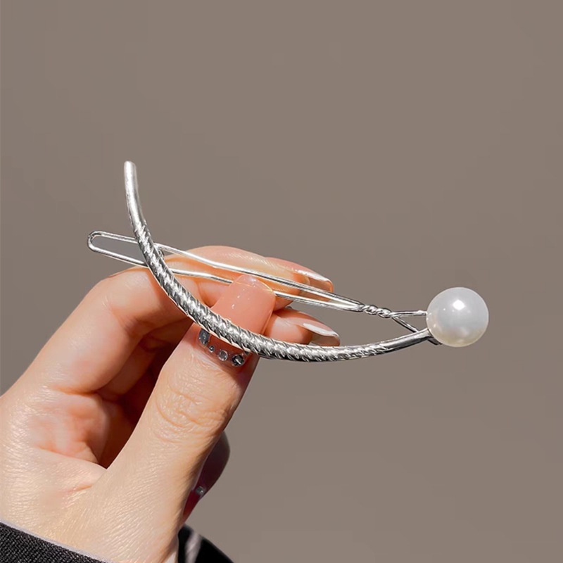 Jepit Rambut Model Butterfly Bahan Metal Aksen Mutiara Gaya Retro Untuk Wanita