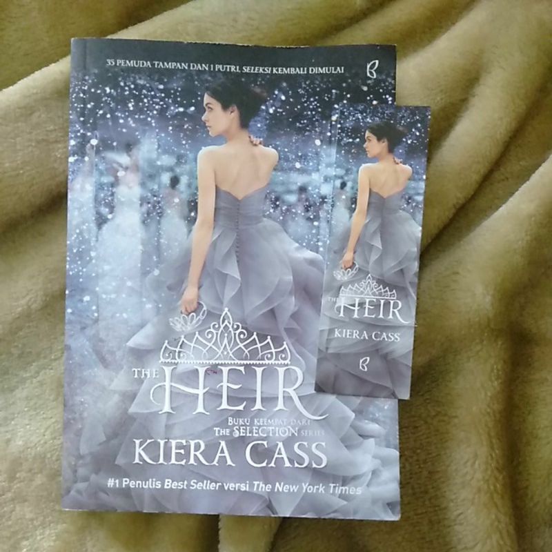 The Heir "The Selection" Novel #4 by Kierra Cass (preloved)