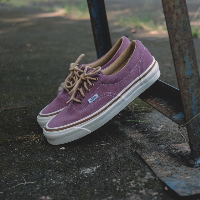 vans era grape