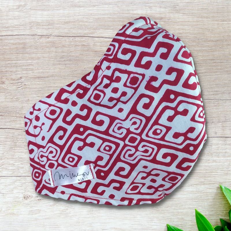 Masker kain dengan kawat hidung