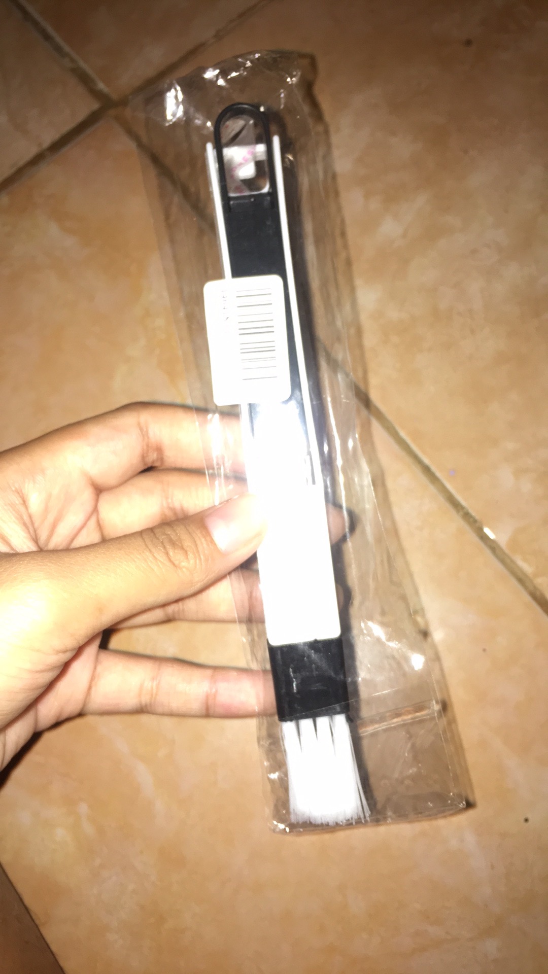 Sikat Pembersih Sudut Dinding Multifungsi