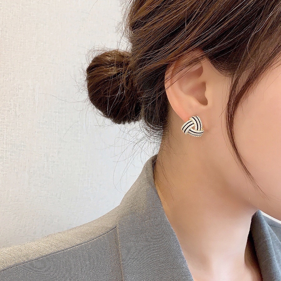 Anting Segitiga Hitam Vintage Untuk Wanita Aksesori Telinga Berlian glitter Korea