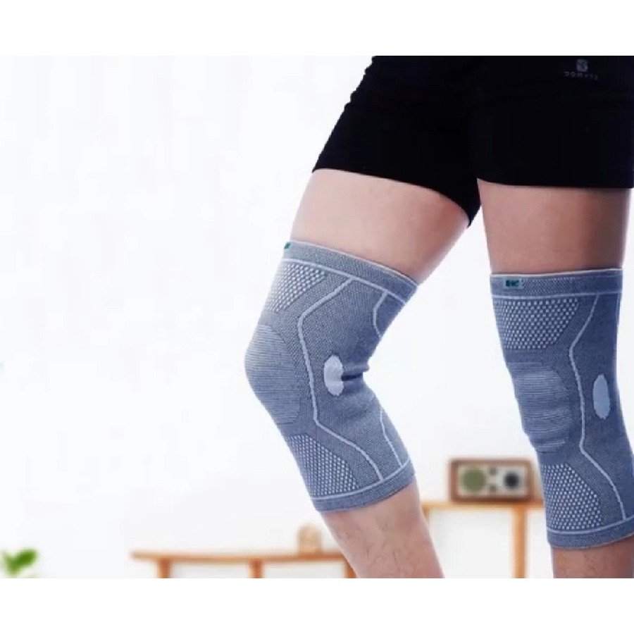 Knee Support / Deker Lutut / Carezoe / Bamboo / Sinar infrared / 4516