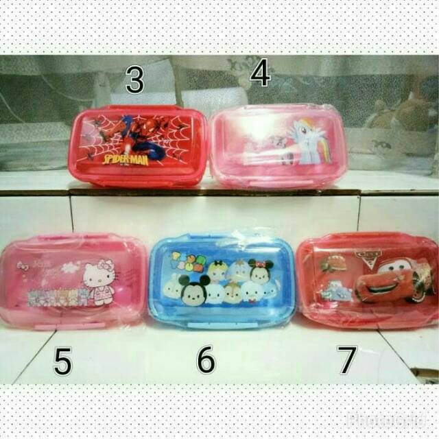 Kotak Makan Anak / Kotak Makan Karakter / Tempat Makan Katakter Hellokitty,Avengers,Frozen