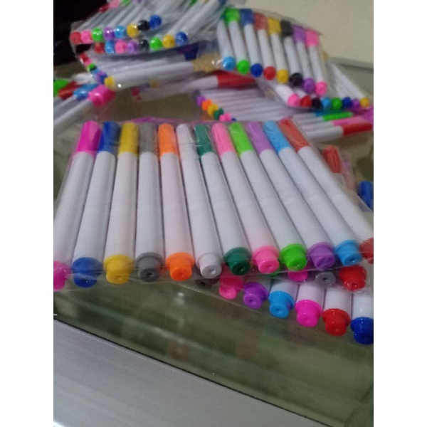 

Wipe Clean Spidol set bisa Dihapus 12 warna ada putih