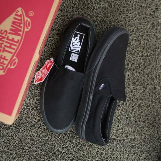 SEPATU VANS SLIP ON FULL BLACK HITAM POLOS WHITE PUTIH OLDSKOOL ERA SK8 PREMIUM BNIB ICC IFC DT EHC