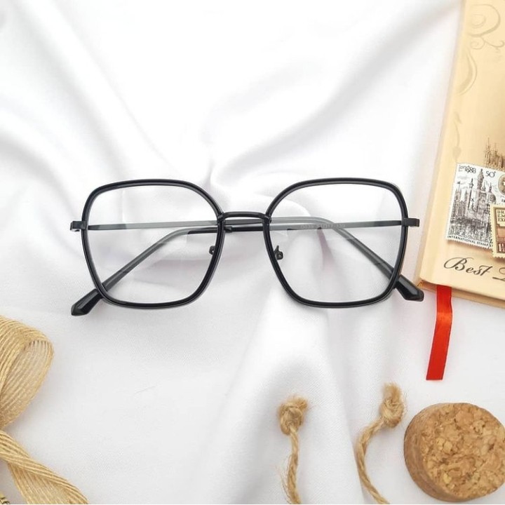 Photocromic...Kacamata Frame Kotak Trendy Wanita Vintage Korean Style High Class Quality