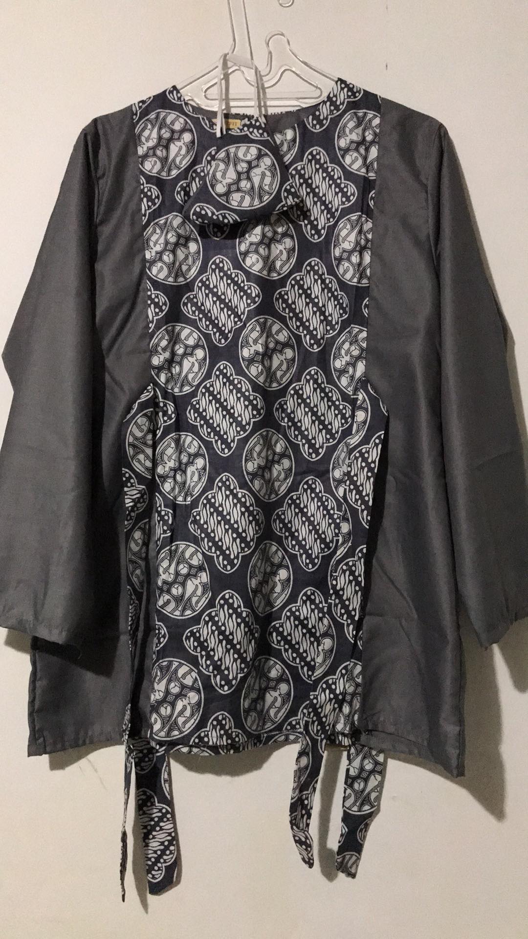 Atasan Batik Wanita Garteng Grey Resleting Belakang 6633