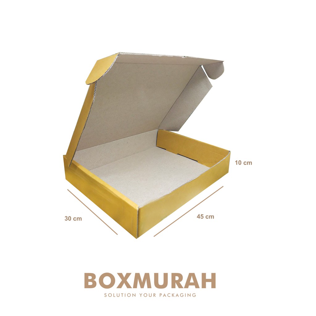 

Clothes / Gift Box - Uk. 45 x 30 x 10