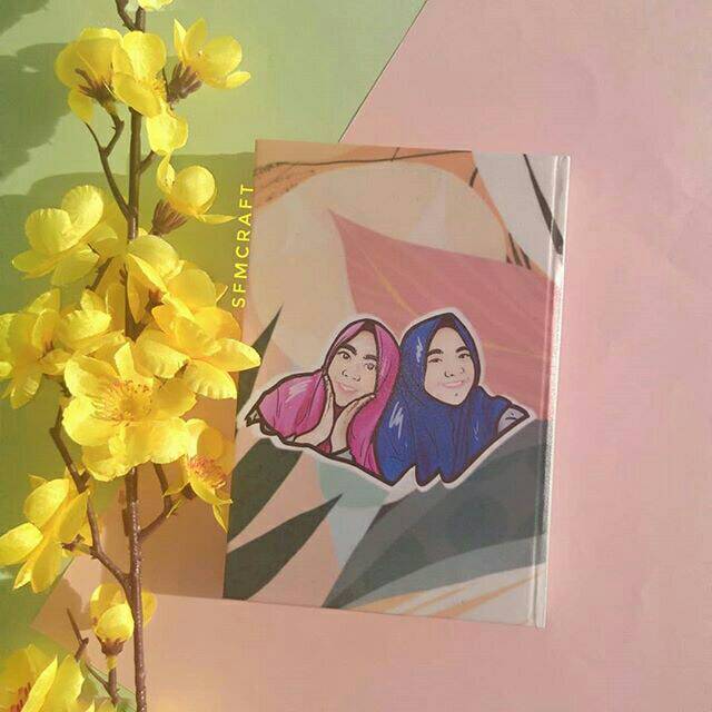 

A6 BUKU CATATAN BINDING CUSTOM (BISA PILIH WARNA KERTAS + POTRAIT WAJAH KARTUN)