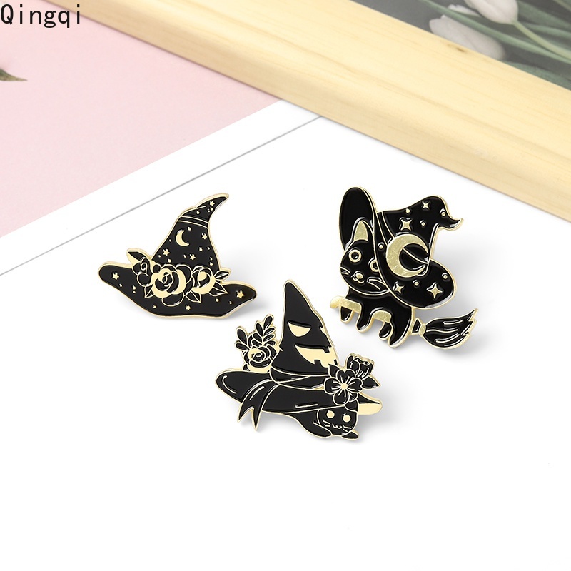 Bros Pin Enamel Desain Kucing Penyihir Warna Hitam Gaya Gothic Untuk Kerah Pakaian