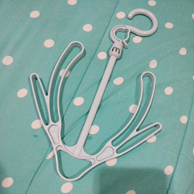 Gantungan Jemuran Sepatu Dan Kaos Kaki Serbaguna