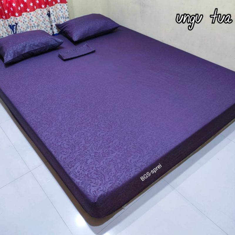 Sprei homemade embos ungu uk 180x200x20