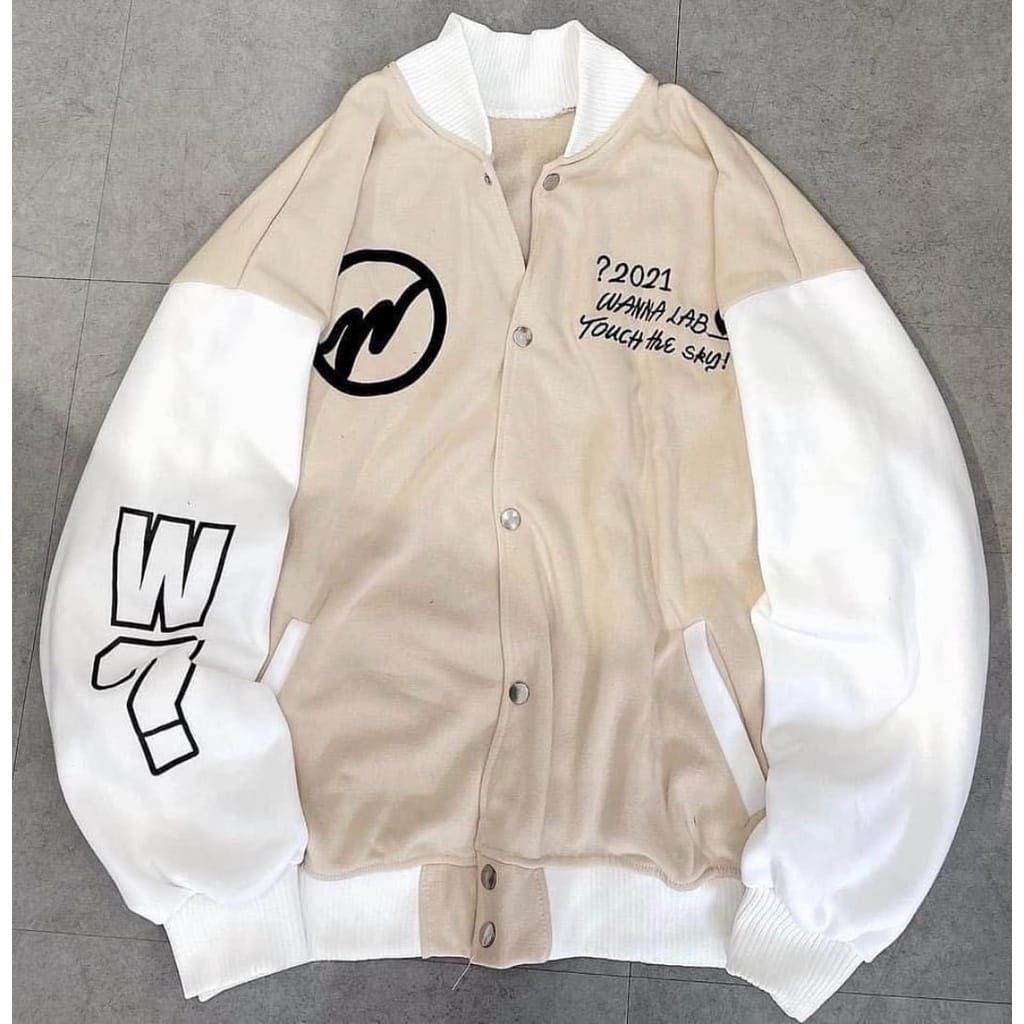 Varsity Jaket W Baseball Cream Bahan Flece