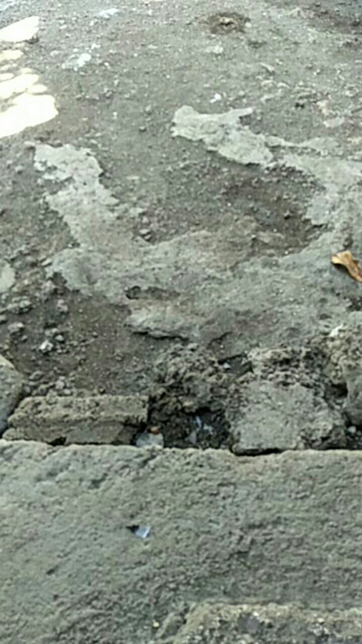 Maura Couple - Sania Ruffle Batik Couple