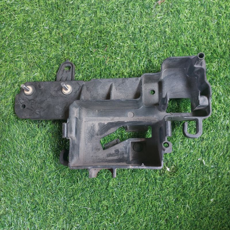 Box Aki Tempat Aki Yamaha Byson Original