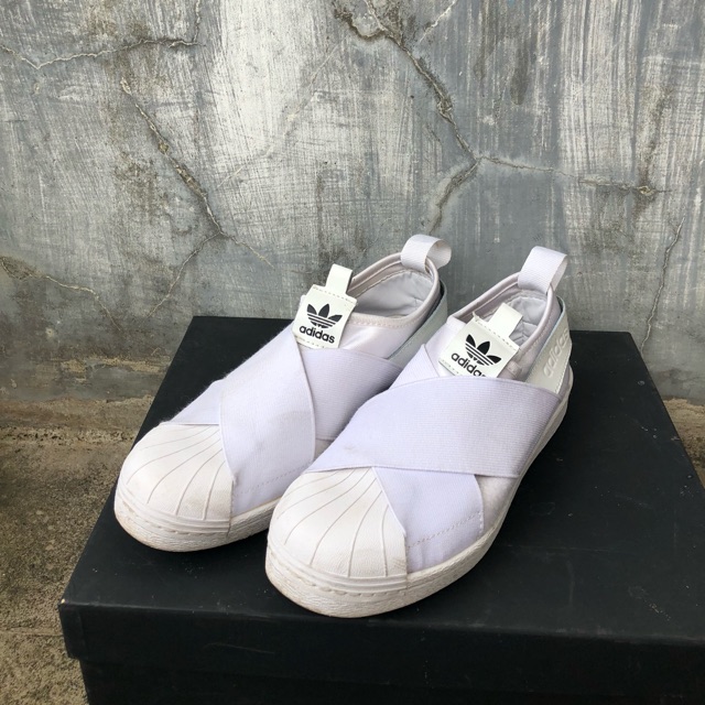 Preloved adidas slip on superstar
