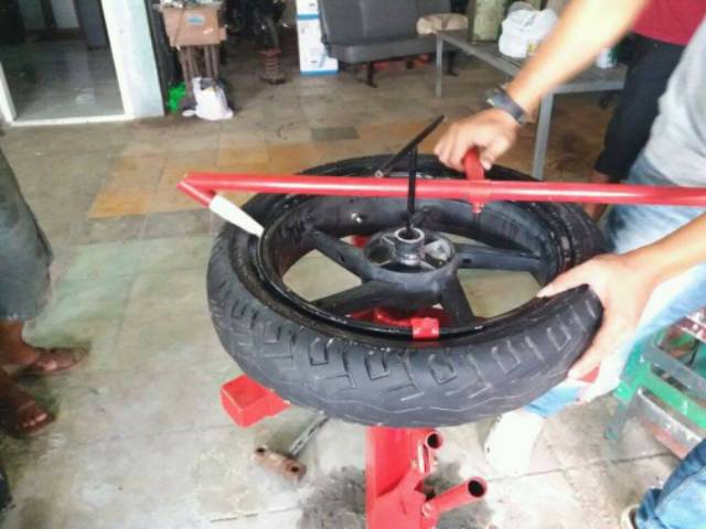 TIRECHANGER Alat Buka pasang ban MURAH DAN MUDAH