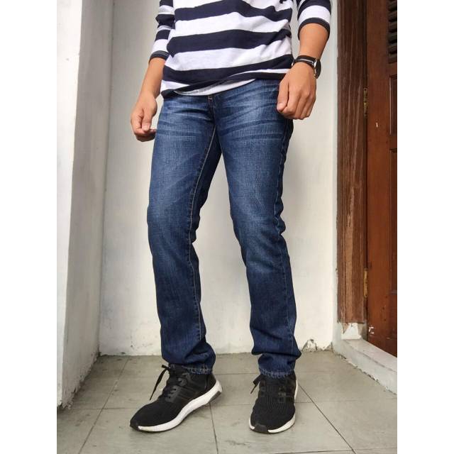 Celana jeans pria LEVIS 501 standar