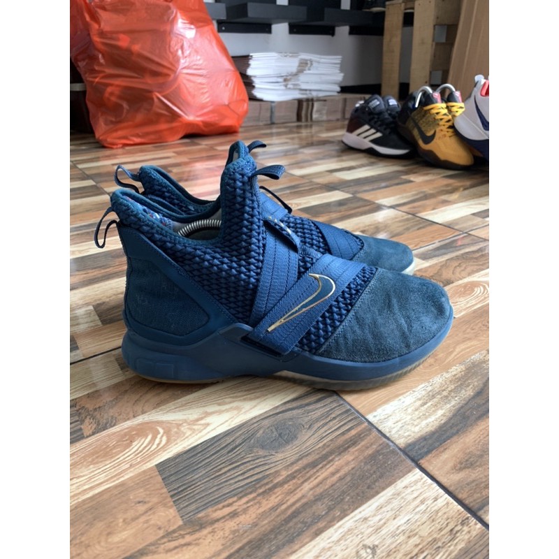 Sepatu Basket Nike Lebron 12 "Sixteen Victories" Second Original size 42,5