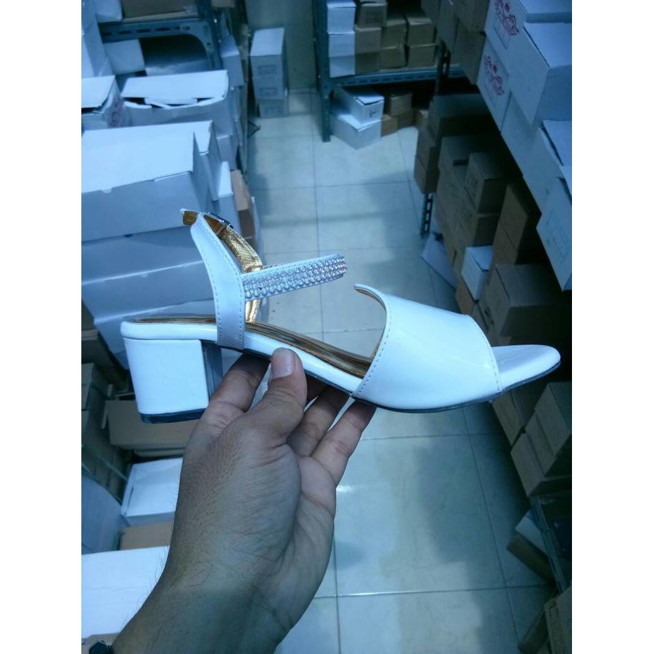 Fashion Wanita BIG HEELS PERMATA PUTIH AZ 09 Masa Kini