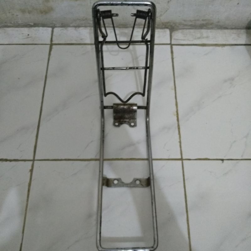 rak jepitan depan yamaha v75 v80