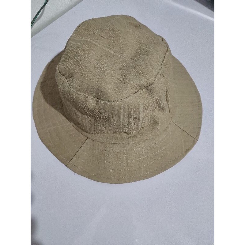 bucket.dudukuy.topi petani