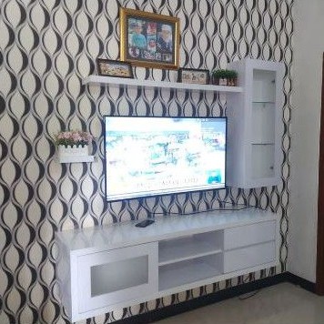 1 set meja tv gantung hpl putih glissy