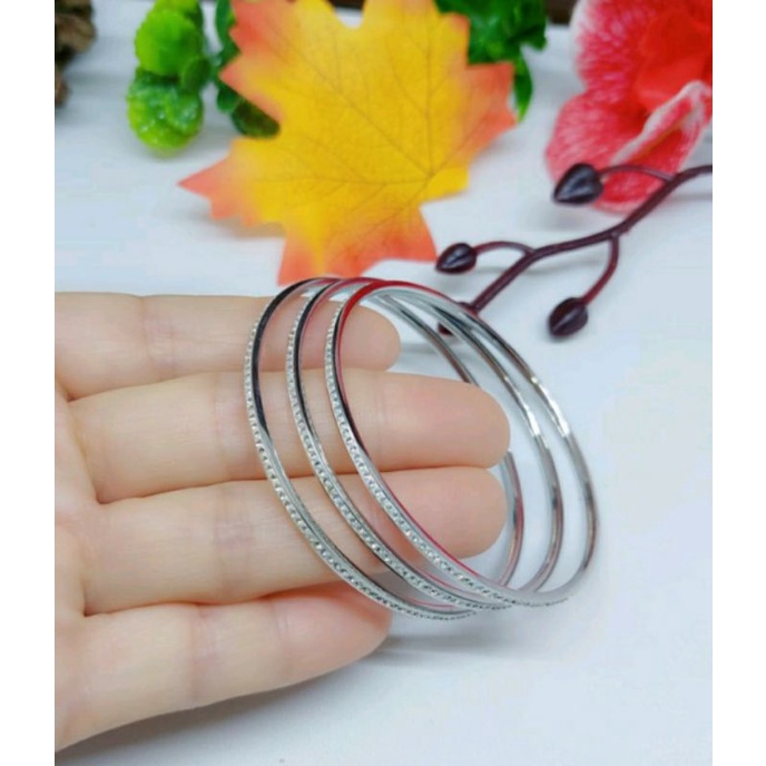 Gelang tangan titanium / gelang bulat batu zircon anti karat tidak mudah luntur