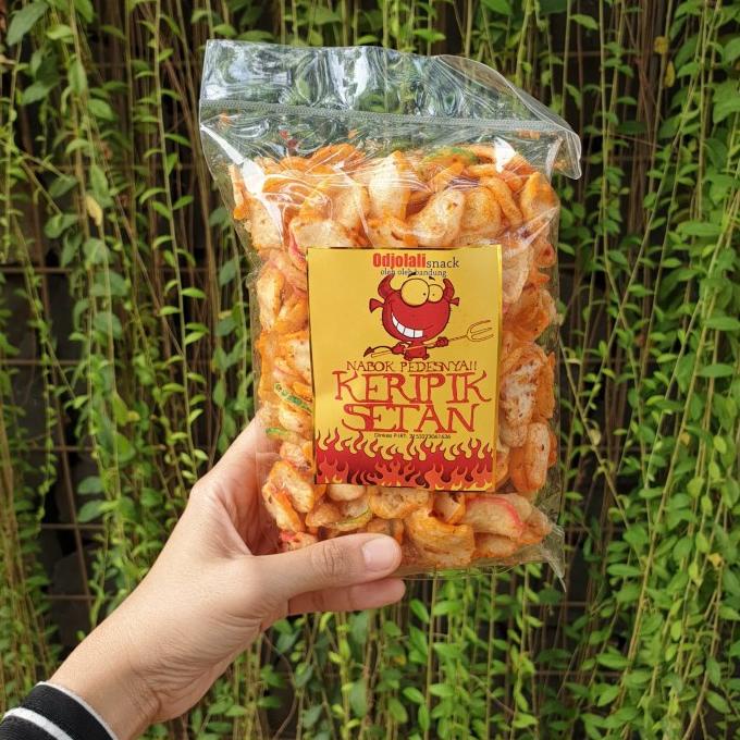 

Keripik Seblak Pedas Kencur / Kerupuk Odjolali Oleh Oleh Khas Bandung