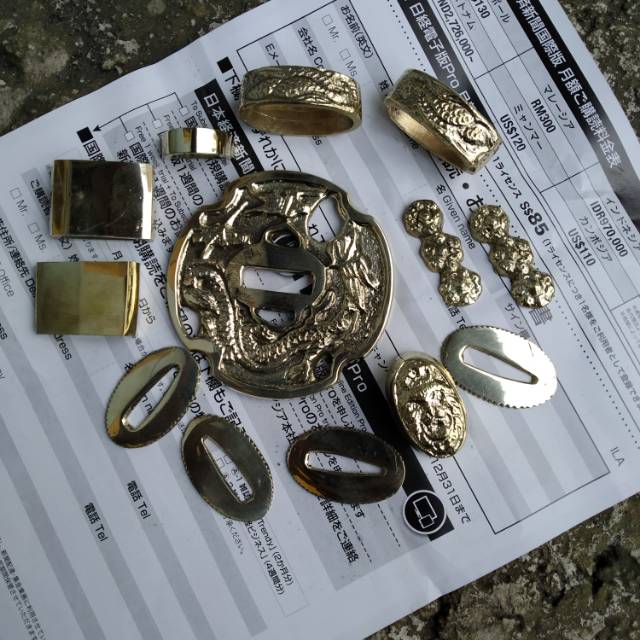 Tsuba Satu Set untuk Katana Samurai Pedang