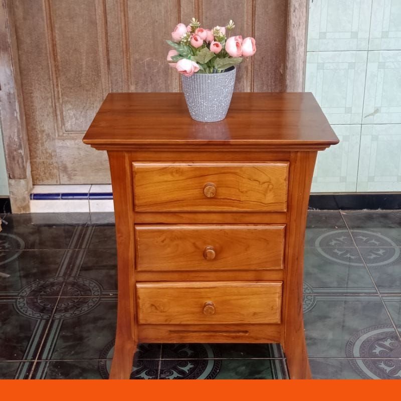 NAKAS MEJA SAMPING KAMAR TIDUR KAYU JATI